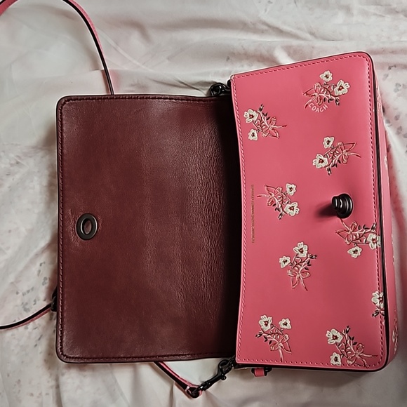COACH 1941 DINKY Bag in Pink, with Floral Bow Print. Limited edition Collection - Picture 3 of 13